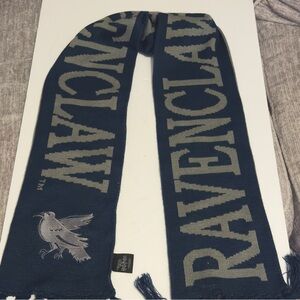 Harry Potter Wizarding World‎ Scarf with Blue Trim